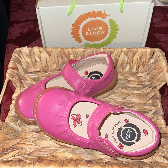 Livie and Luca Ruche Dress Shoes Sandals Fuchsia Color NIB - Picture 1 of 6
